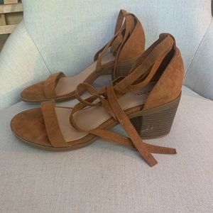 ballerina type sandals/wedges 👡